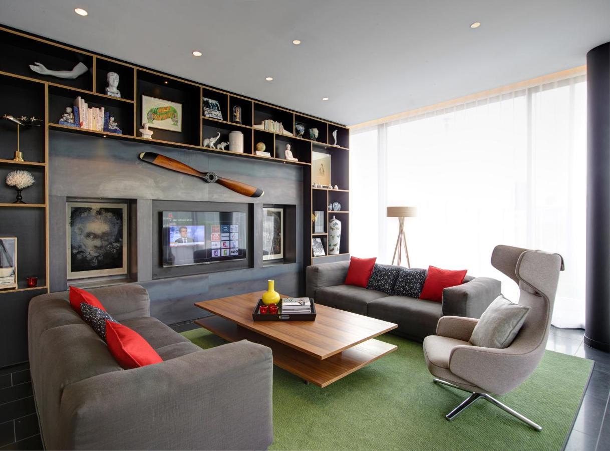 Hotel Citizenm Paris Charles De Gaulle Airport Le Mesnil-Amelot Esterno foto The interior of the hotel