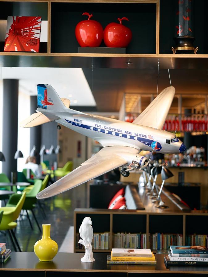 Hotel Citizenm Paris Charles De Gaulle Airport Le Mesnil-Amelot Esterno foto The interior of the hotel