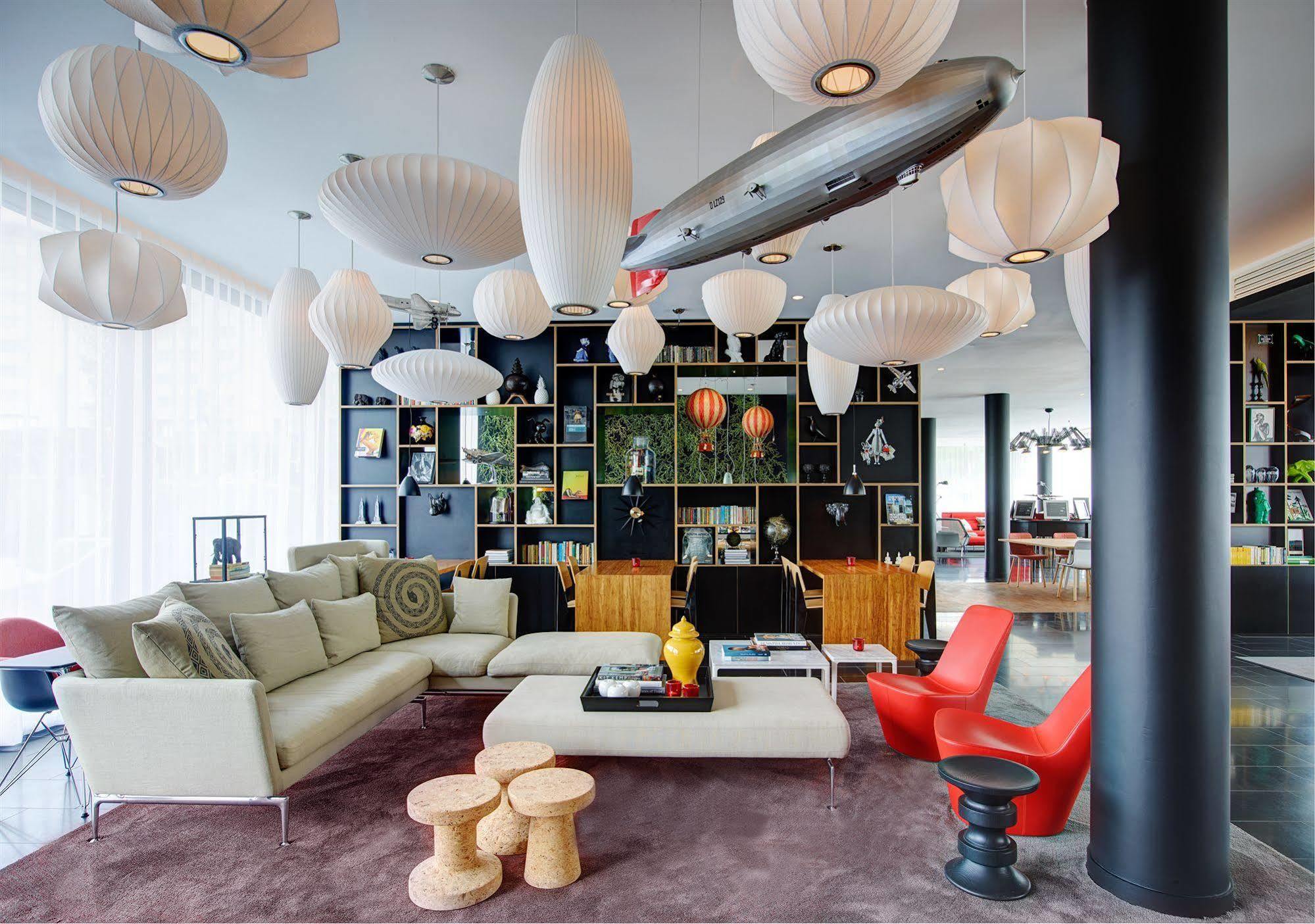 Hotel Citizenm Paris Charles De Gaulle Airport Le Mesnil-Amelot Esterno foto Interior of the hotel